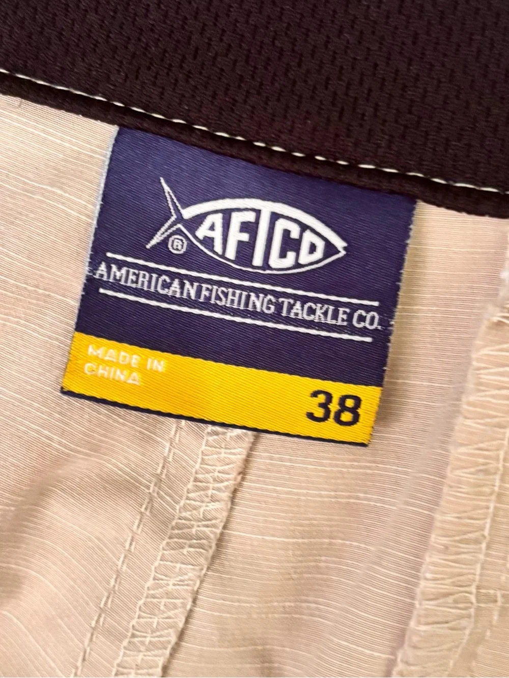AFTCO men’s 38 light tan 9 inch performance golf shorts quick dry fishing preppy